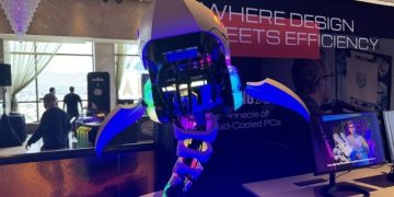 Case in 'Shark' Design: Shark X Ready PC Goes on Sale